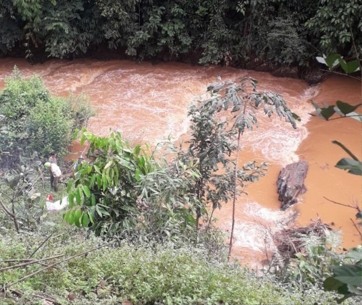 Đau lòng tìm thấy thi thể bé trai mất tích bí ẩn ở Bình Phước, cách nhà khoảng 40km Ảnh 1