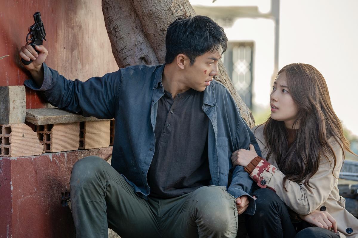 PR rầm rộ nhưng 'Vagabond' của Lee Seung Gi và Suzy lại có nguy cơ thành bom xịt vì tranh cãi diễn xuất? Ảnh 13