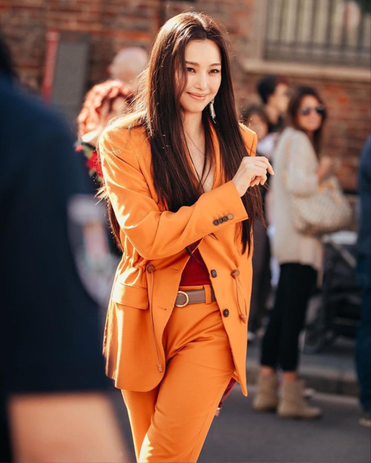 Hoa hậu đẹp nhất Hàn Quốc Honey Lee 'gây sốt' tại Milan Fashion Week Ảnh 4