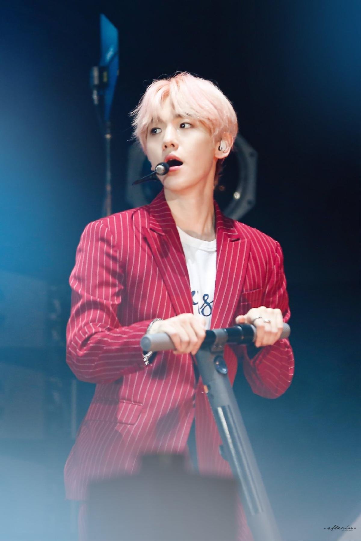 Lo lắng cho chấn thương hậu concert, Baekhyun (EXO) đáp lại sự quan tâm của fan bằng lời trấn an đáng yêu Ảnh 2