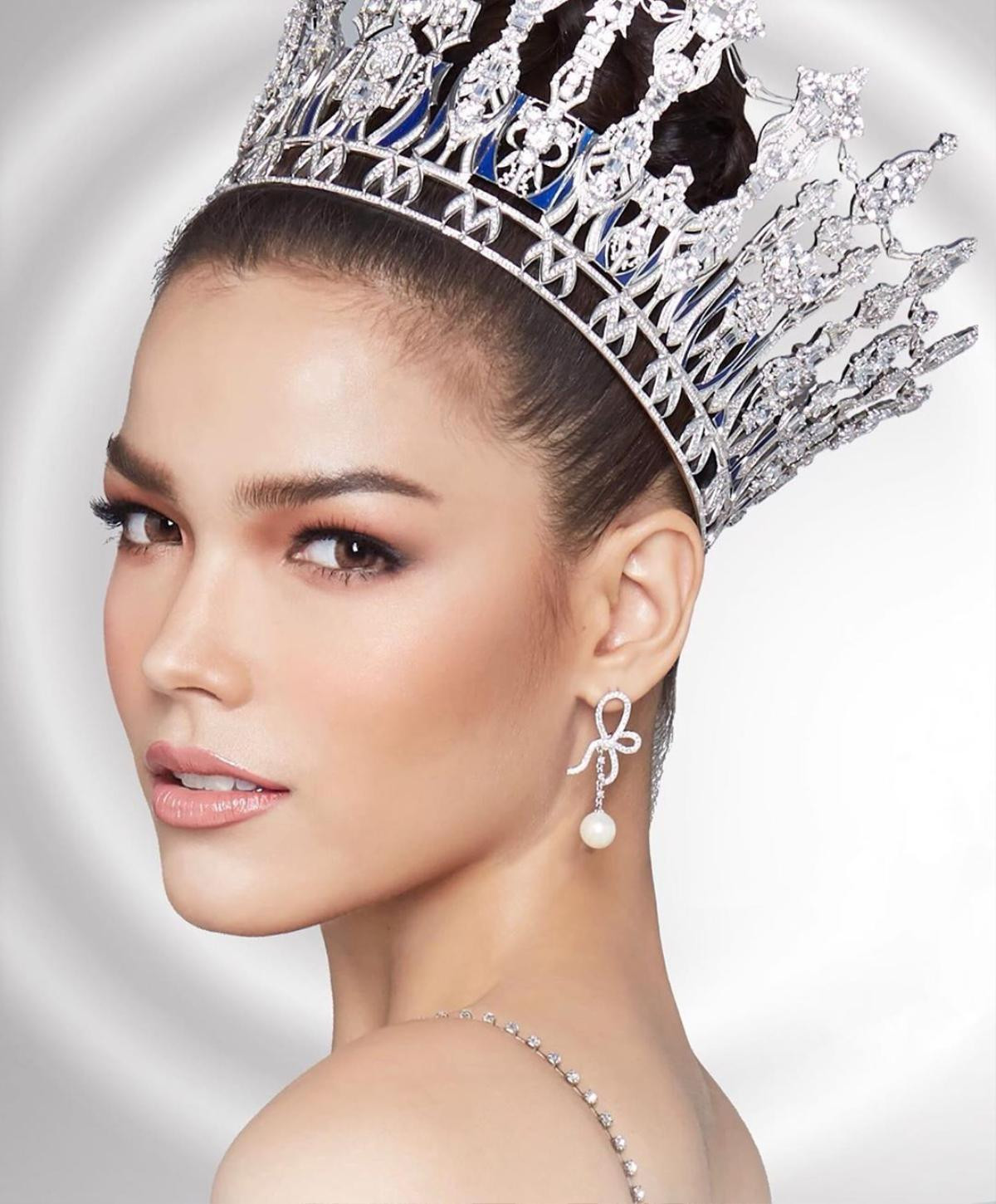 Lộ diện Top 8 ứng viên xinh đẹp nhất Miss Universe 2019: Best Face có thuộc về Hoàng Thùy? Ảnh 2