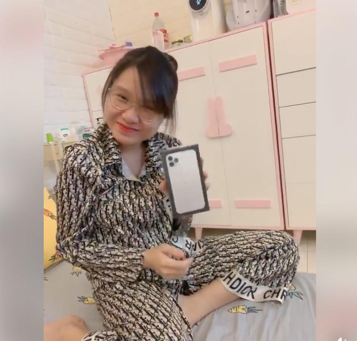 Đang ở cữ, hotmom Thanh Trần bị chồng đòi 'gần gũi' và màn đáp trả cực hài của bà mẹ trẻ Ảnh 3