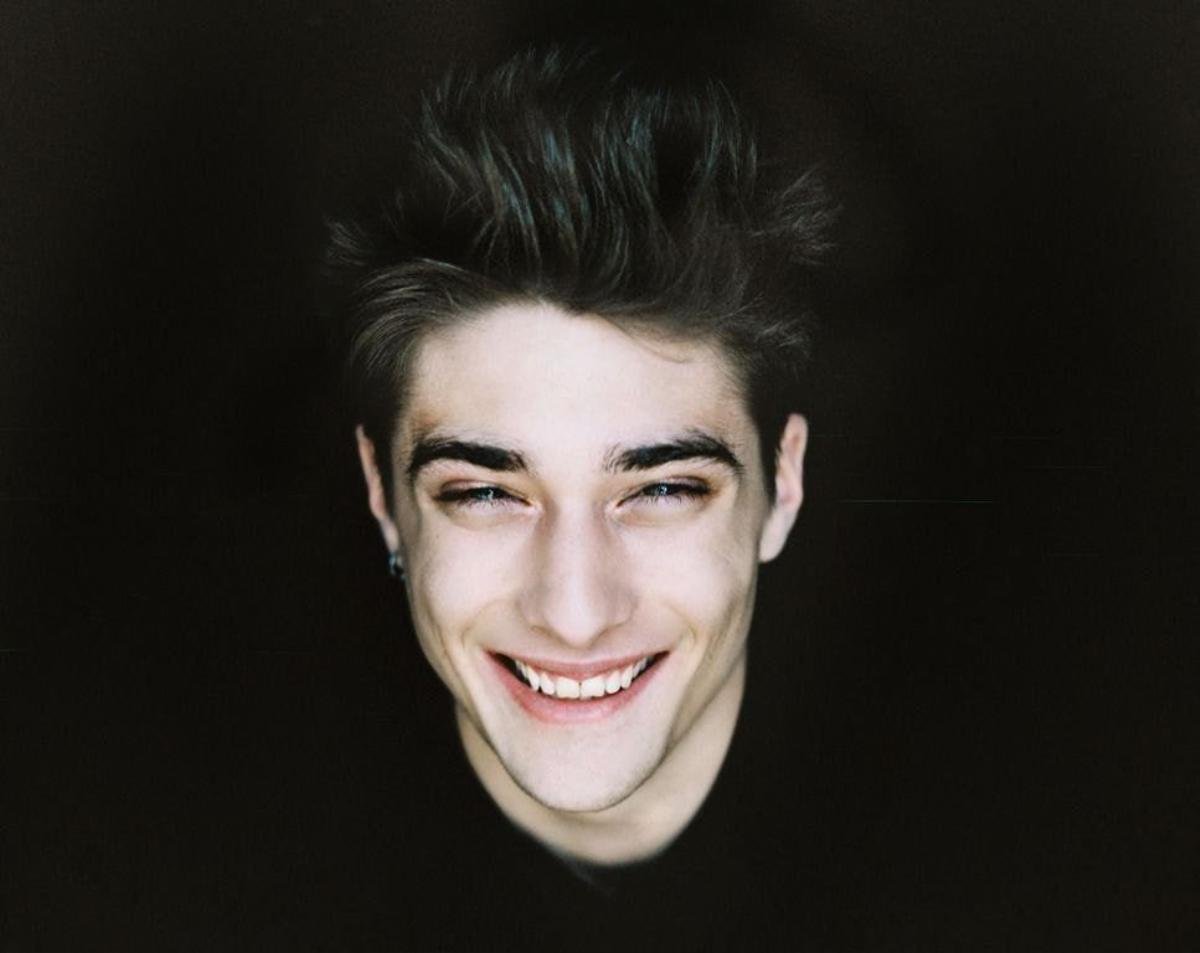 Profile của Maxence Danet Fauvel - Voldermort người Pháp trong trailer phim ngắn về Harry Potter 'The House Of Gaunt' Ảnh 8