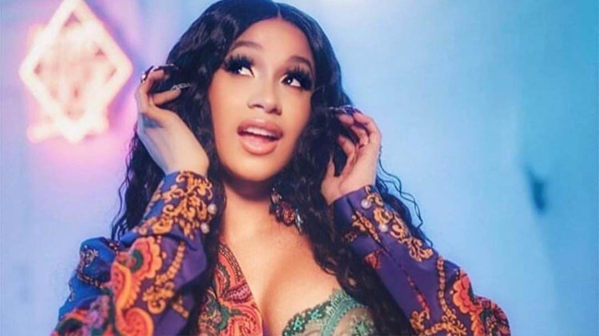 Cardi B khiến fan xôn xao khi tiết lộ mình từng bị quấy rối trong một buổi chụp ảnh Ảnh 1