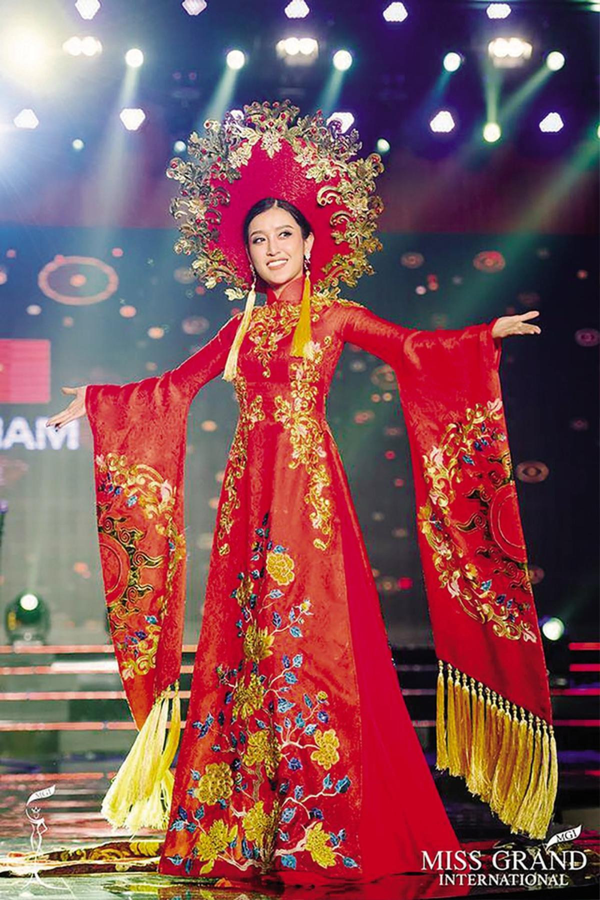 Kiều Loan mang hoa đăng Hội An vào National Costume thi Miss Grand Int': Quá sáng tạo và ấn tượng! Ảnh 6