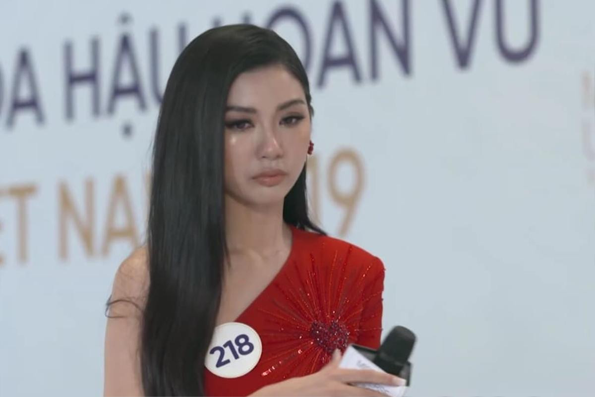 Tập 1 Miss Universe Vietnam: Thúy Vân bị soi vì xuất hiện như celeb, Tường Linh - Hương Ly bật khóc? Ảnh 1