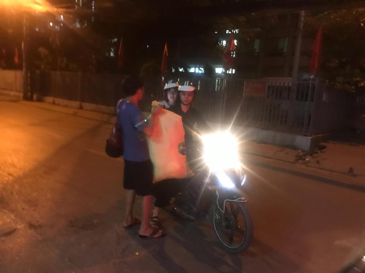 Người trọ cùng phòng sợ hãi phải rủ bạn ngủ cùng sau vụ việc nam sinh 18 tuổi chạy Grab bị sát hại ở bãi đất hoang Ảnh 2