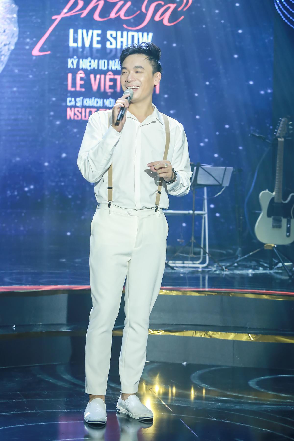 Lê Việt Anh đầy khắc khoải cùng 'người đàn bà hát' Thanh Lam trong liveshow kỷ niệm 10 năm ca hát Ảnh 9