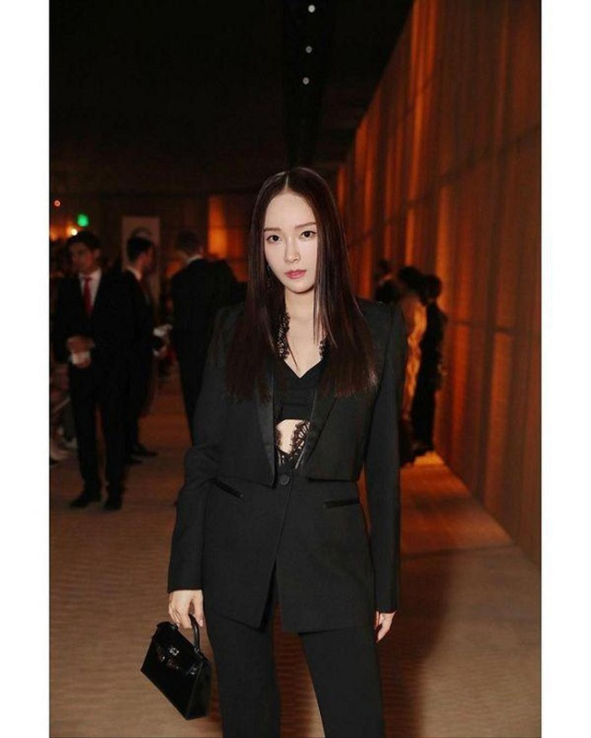 Bị dìm hàng ở NYFW, Jessica Jung quyết tâm 'phục thù' trong lọat bộ cánh sang chảnh tại Paris Fashion Week Ảnh 9