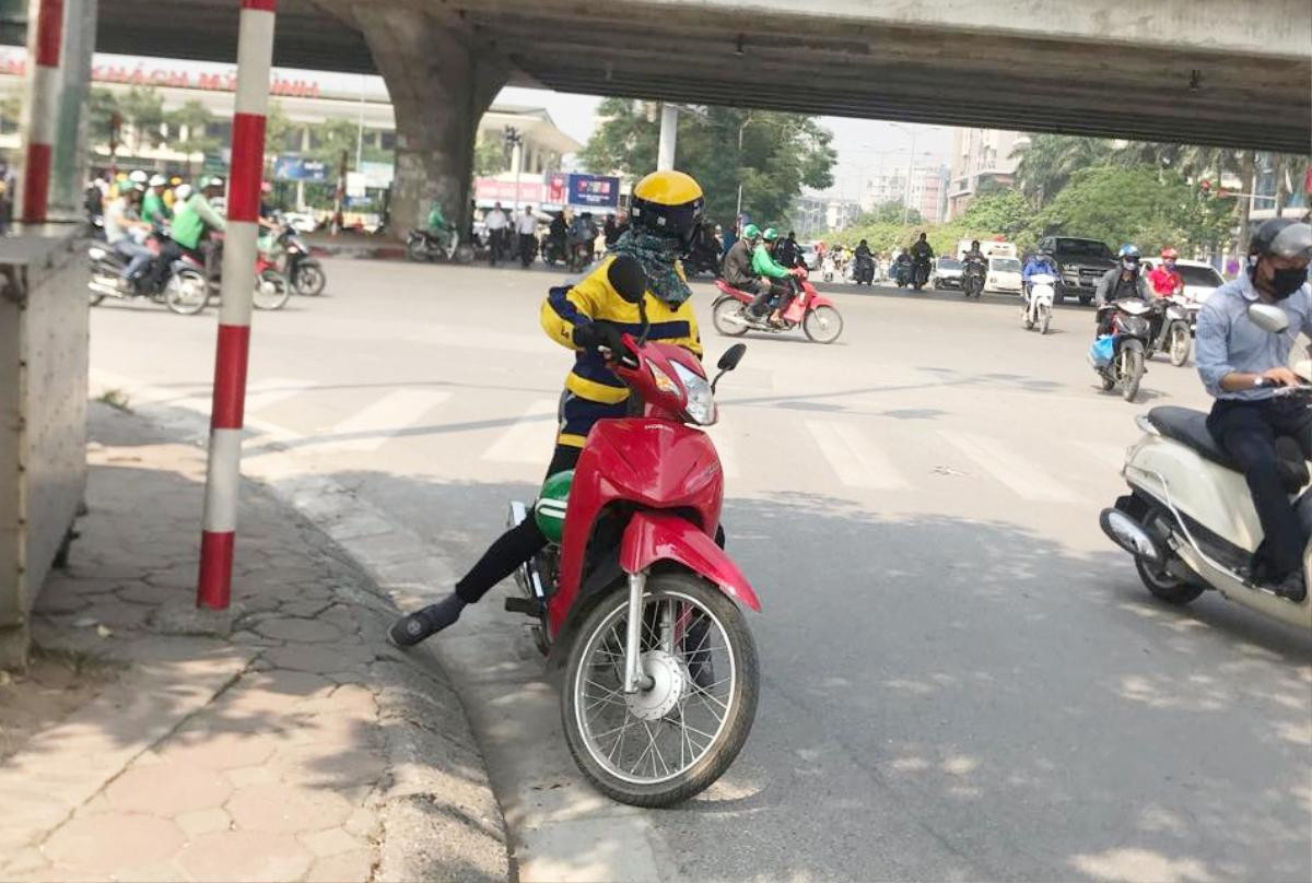 Nỗi niềm sinh viên chạy xe ôm công nghệ: 'Làm nghề này ai cũng ít nhất một lần bị khách quỵt tiền, đối diện với nguy hiểm' Ảnh 6