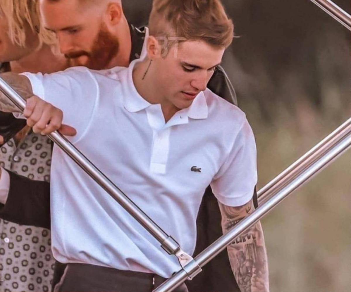 Xem loạt ảnh hiếm hoi trong đám cưới của Justin Bieber và Hailey Baldwin Ảnh 15