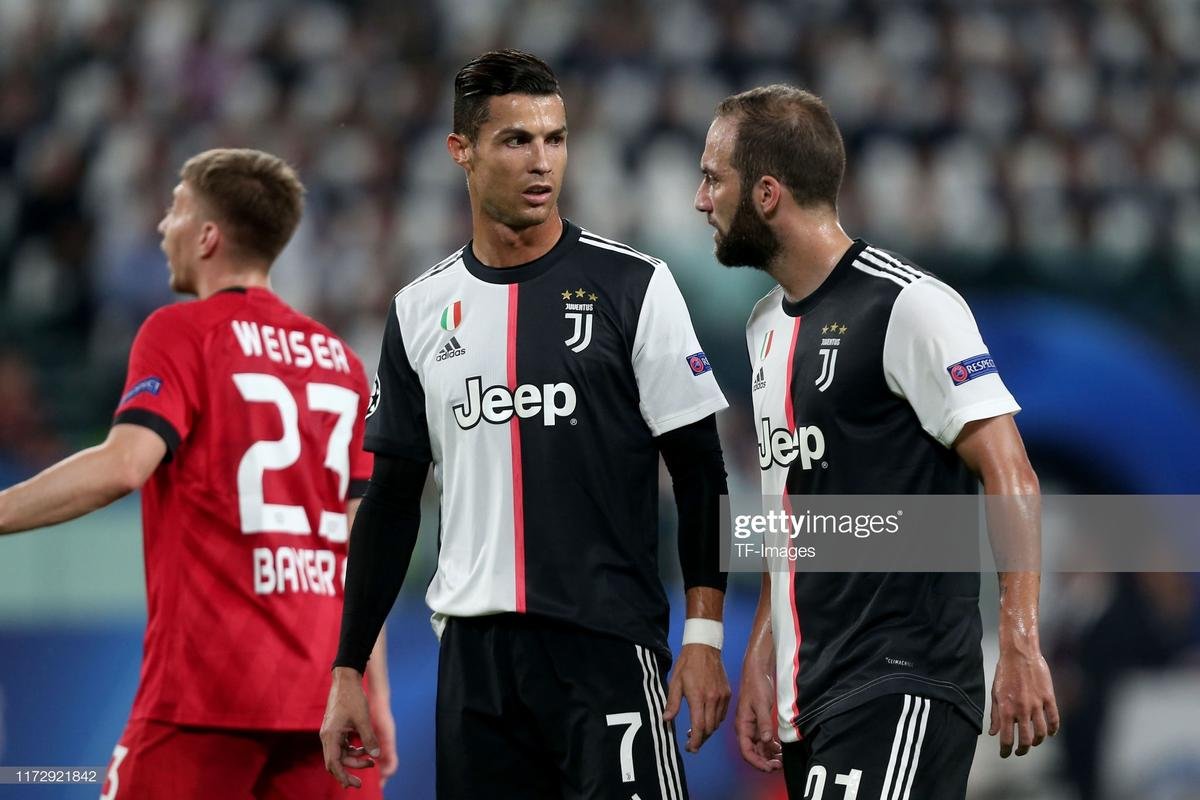 Ronaldo thể hiện đẳng cấp, Juventus 'đè bẹp' Bayer Leverkusen Ảnh 1