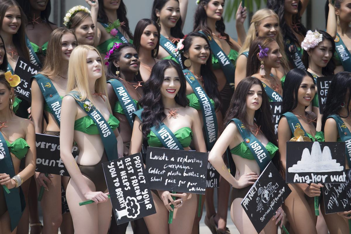 Á hậu Hoàng Hạnh diện bikini, nổi bật tại vị trí trung tâm ở Miss Earth 2019 Ảnh 3