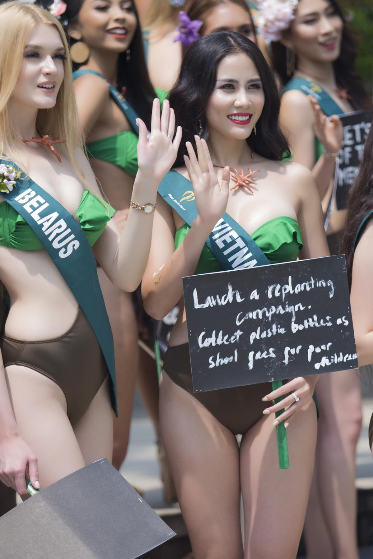 Á hậu Hoàng Hạnh diện bikini, nổi bật tại vị trí trung tâm ở Miss Earth 2019 Ảnh 5