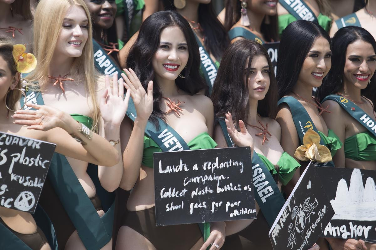 Á hậu Hoàng Hạnh diện bikini, nổi bật tại vị trí trung tâm ở Miss Earth 2019 Ảnh 9