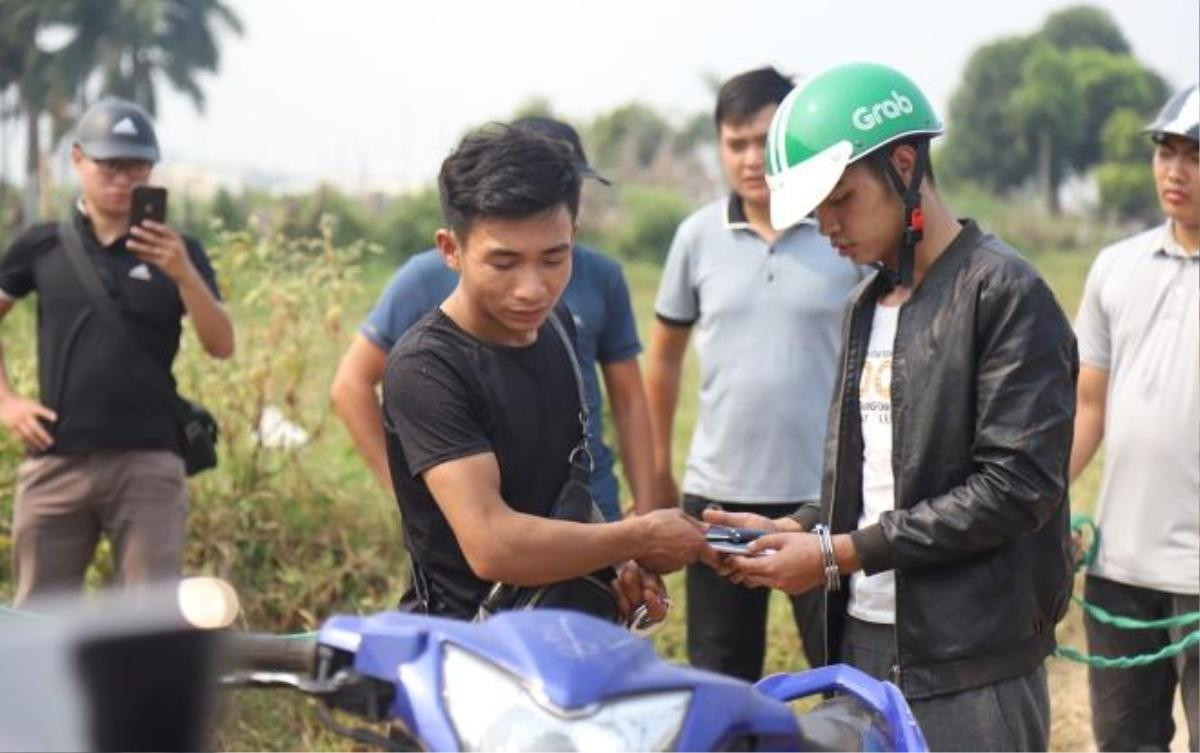 Linh cảm người mẹ và cuộc gọi cuối cùng của nam sinh 18 tuổi chạy Grab bị sát hại ở bãi đất trống Ảnh 9