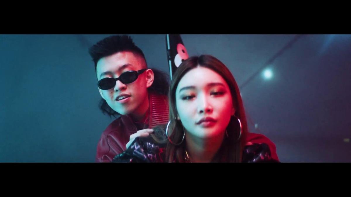 Xem ngay MV These Nights: Một sản phẩm cực 'Tây' từ Chungha (I.O.I) và Rich Brian Ảnh 4