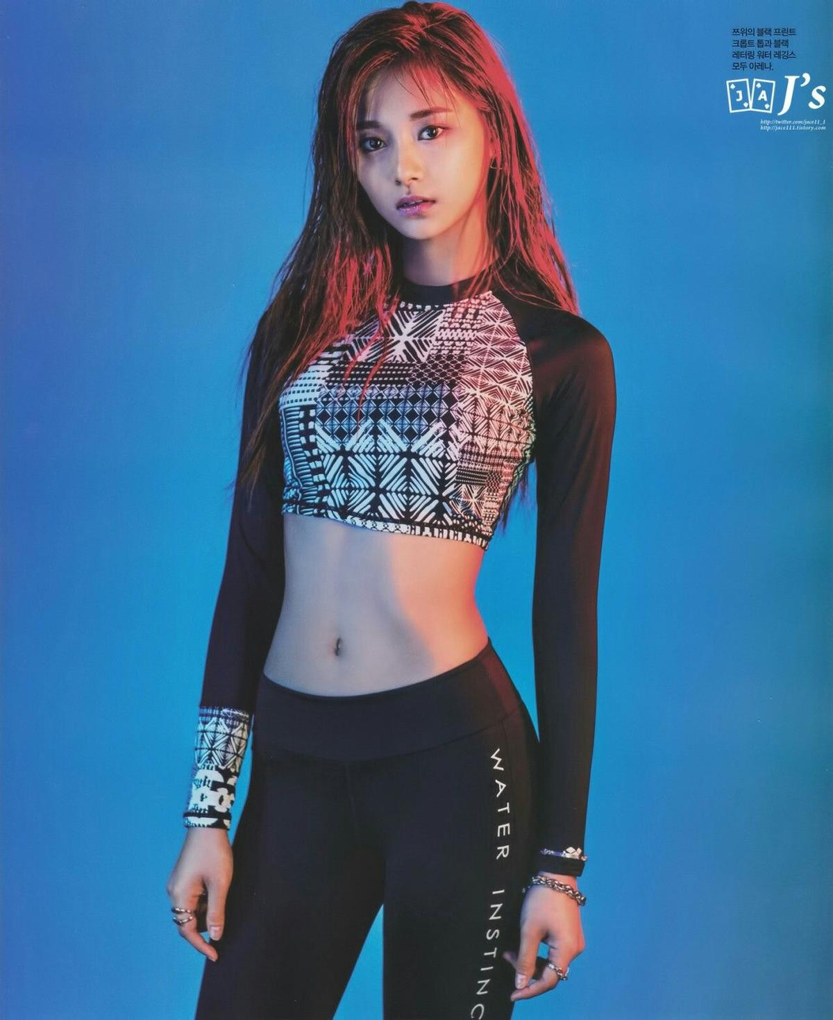 Tzuyu (TWICE) khoe vòng eo săn chắc đầy ấn tượng trong promo ca khúc 'Feel Special' Ảnh 4