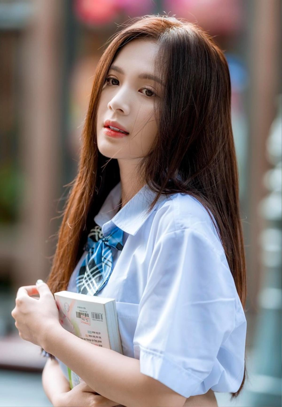 Ngây ngất trước vẻ đẹp mong manh của hotgirl 9X được mệnh danh là 'thanh xuân vườn trường' Ảnh 12