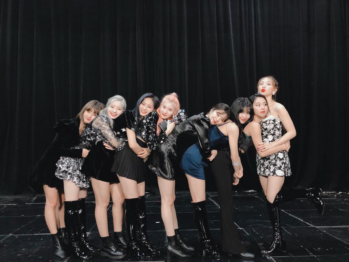 Fan rần rần khi biên đạo múa nổi tiếng nhà SM Ent không ngớt lời khen bản dance practice 'Feel Special' của Twice Ảnh 4