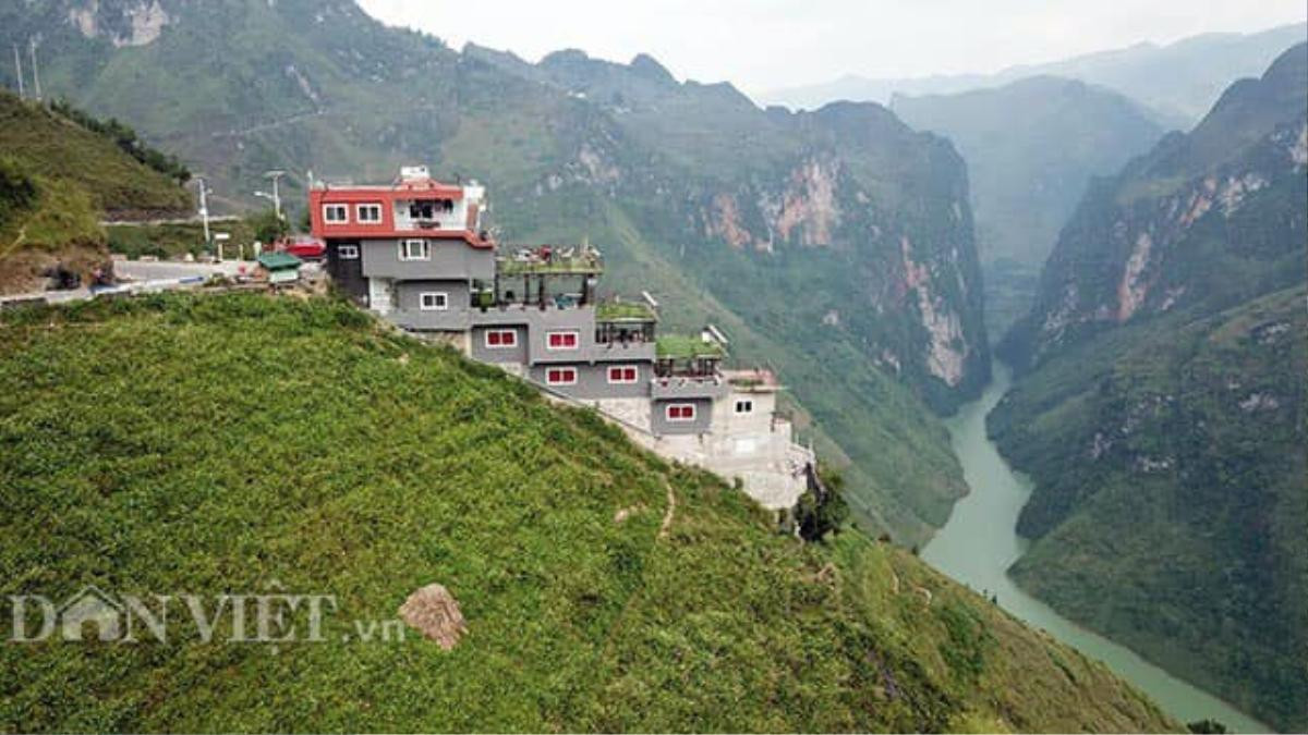 Dân mạng bất bình đòi tẩy chay 'nhà bê tông' bất ngờ mọc lên giữa khung cảnh thiên nhiên thơ mộng trên đỉnh Mã Pí Lèng Ảnh 2