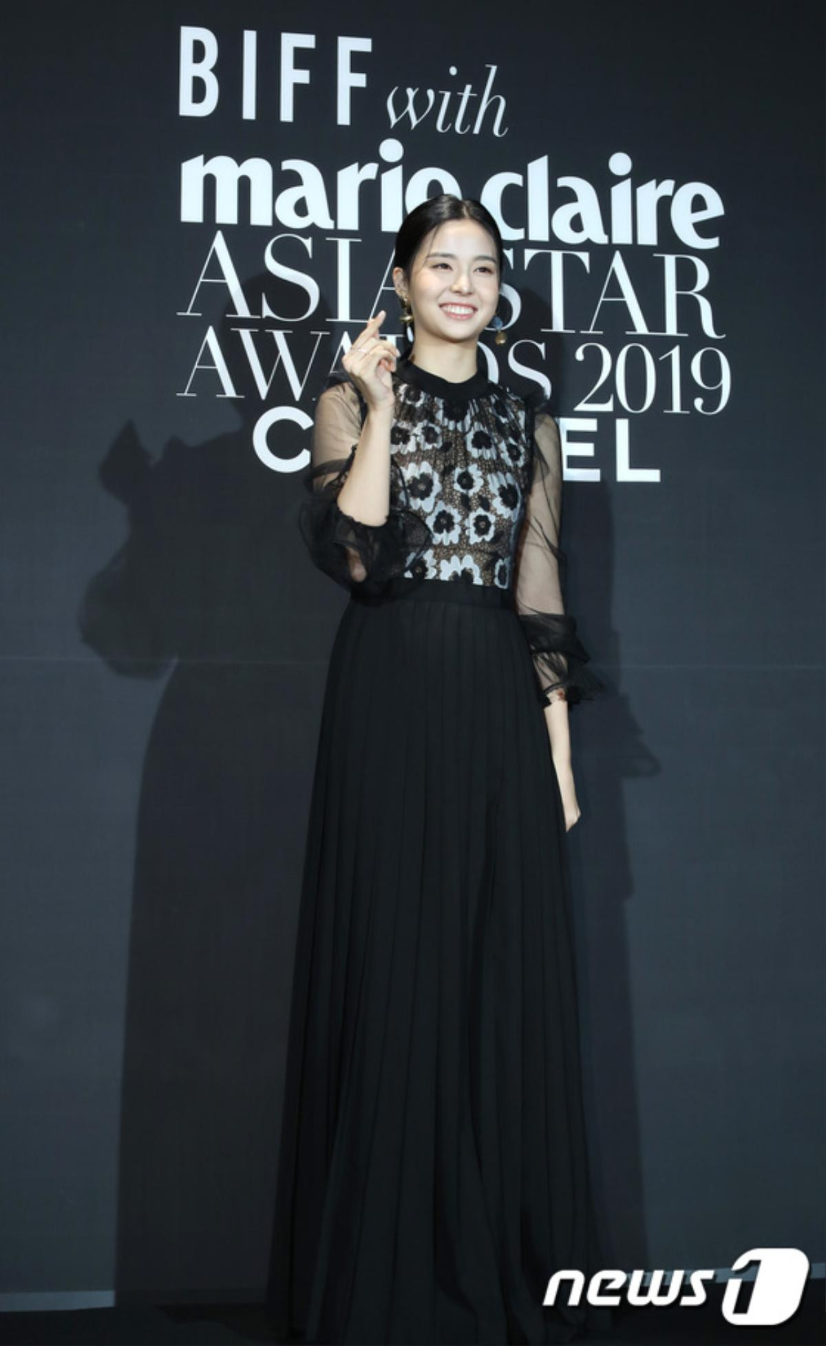 LHP Busan 2019: Lãnh Thanh, Yoona - Jo Jung Suk cùng hàng loạt sao Hàn dự 'Asia Star Awards 2019' Ảnh 13