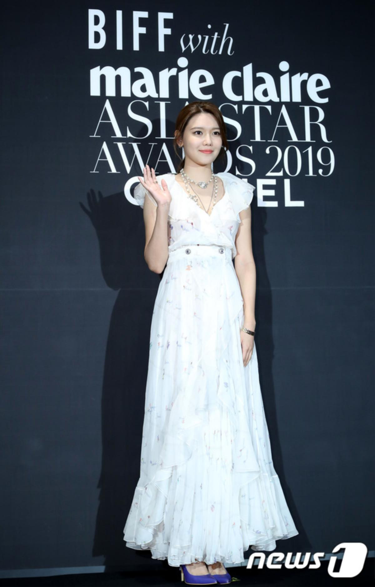 LHP Busan 2019: Lãnh Thanh, Yoona - Jo Jung Suk cùng hàng loạt sao Hàn dự 'Asia Star Awards 2019' Ảnh 8