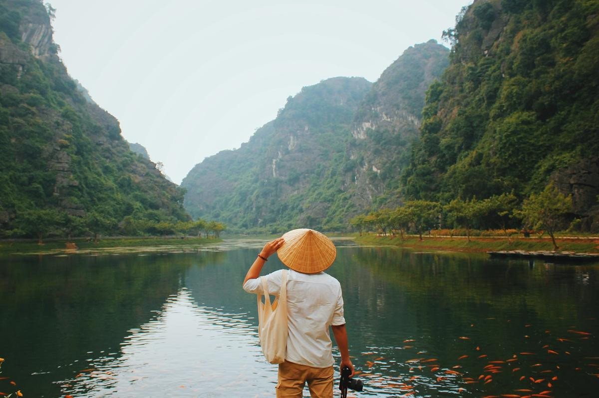 Chiêm ngưỡng mùa thu Ninh Bình lãng mạn với 'nghìn lẻ một' góc chụp tuyệt đẹp qua ống kính travel blogger nổi tiếng Ảnh 14