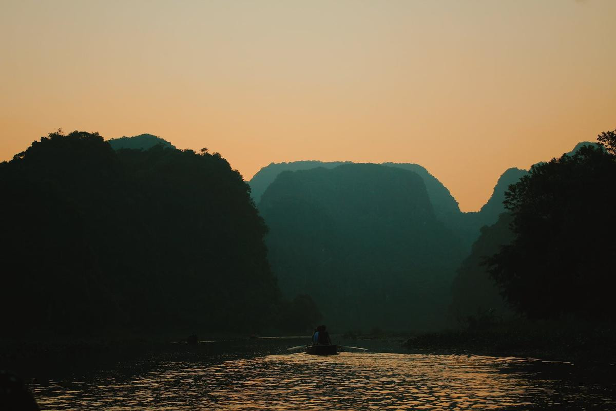 Chiêm ngưỡng mùa thu Ninh Bình lãng mạn với 'nghìn lẻ một' góc chụp tuyệt đẹp qua ống kính travel blogger nổi tiếng Ảnh 8