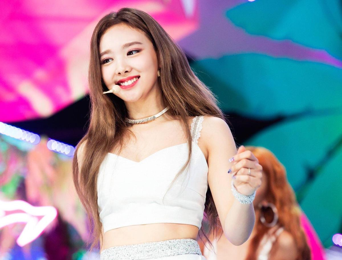 Chuyện giờ mới kể: Nayeon (Twice) tiết lộ lí do ngọt ngào về phần vũ đạo không thực hiện của mình trong 'Yes Or Yes' Ảnh 5