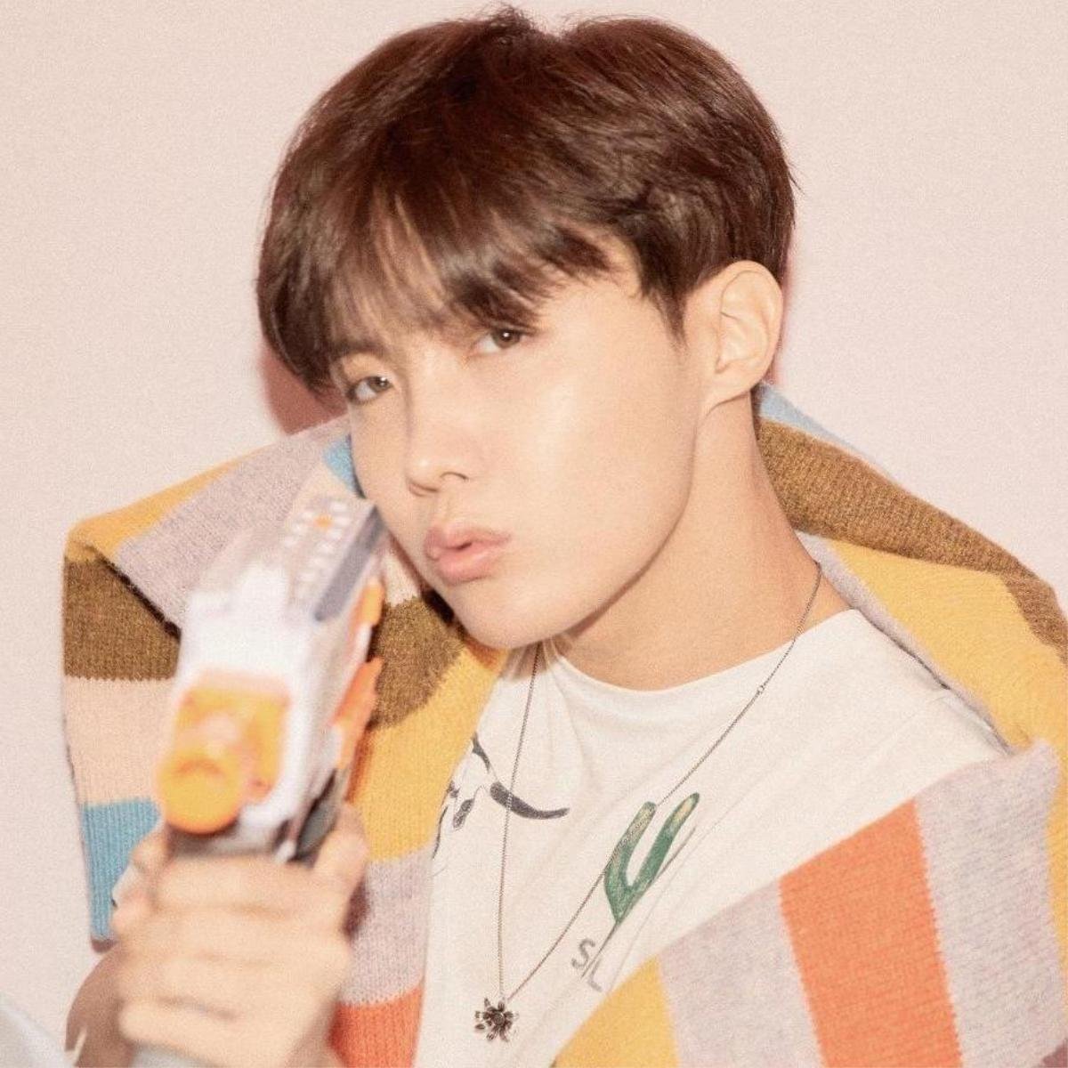 Thành tích dồn dập từ 'Chicken Noodle Soup': J-Hope (BTS) chính thức lọt BXH Billboard Hot 100 với lượt nghe đáng chú ý Ảnh 2