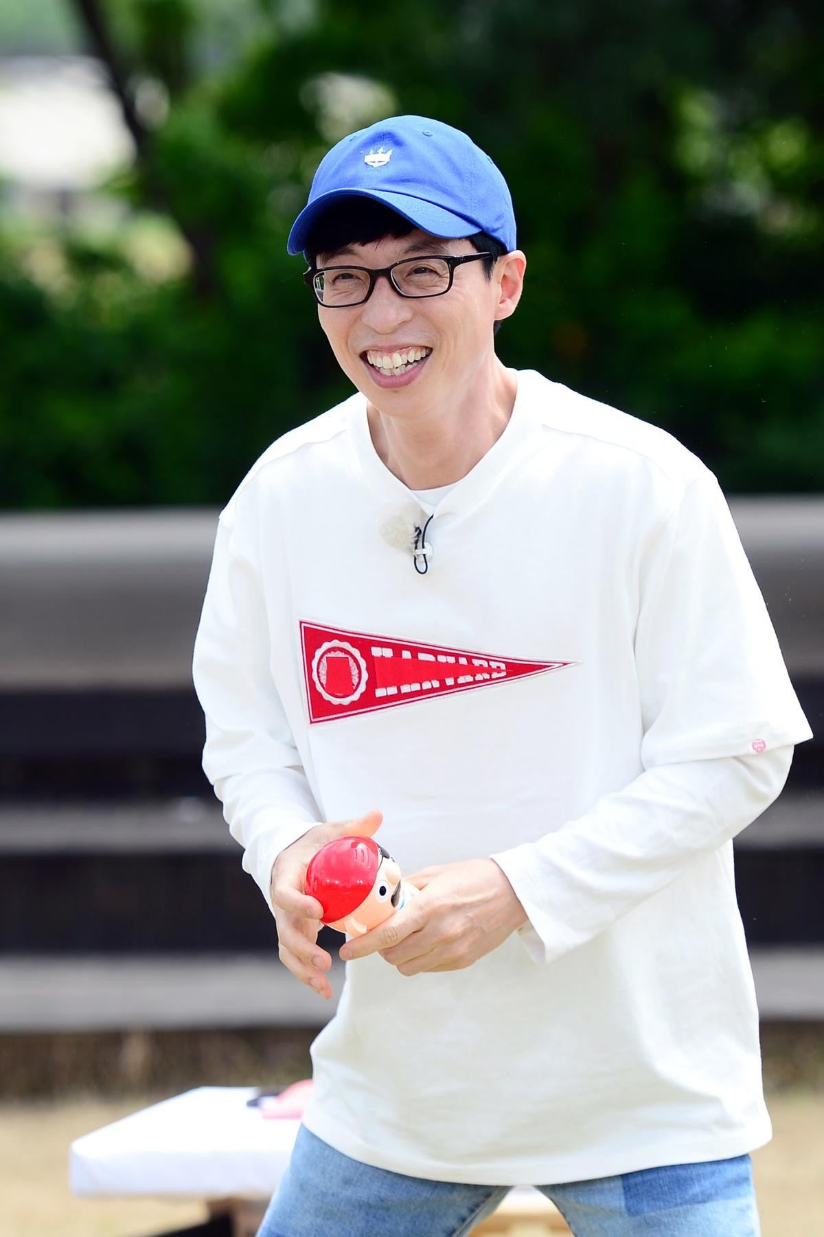 MC quốc dân Yoo Jae Suk đã quyên góp 50 triệu won để hỗ trợ các nạn nhân bão Mitag Ảnh 2