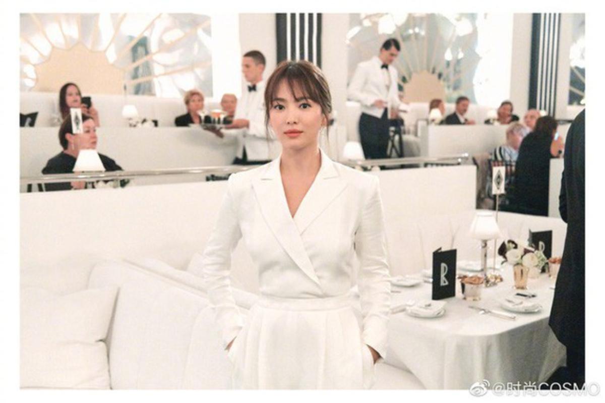 Có ai như Song Hye Kyo - Dương Mịch, trùng hợp thay sau khi ly hôn đều đắt show chụp hình thời trang Ảnh 8