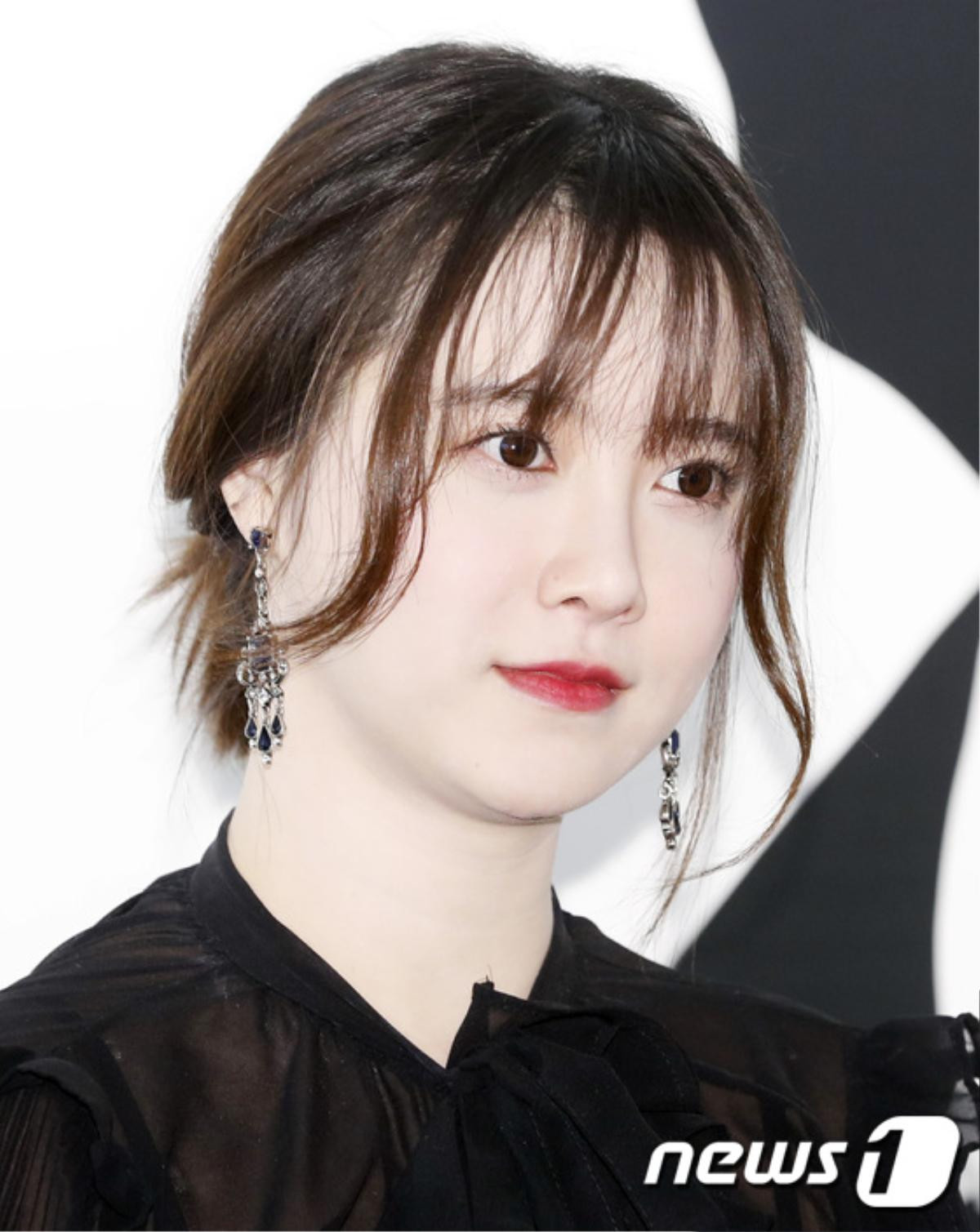 Jessica Jung viết tiểu thuyết về Kpop, Knet bất ngờ gọi tên Goo Hye Sun Ảnh 5