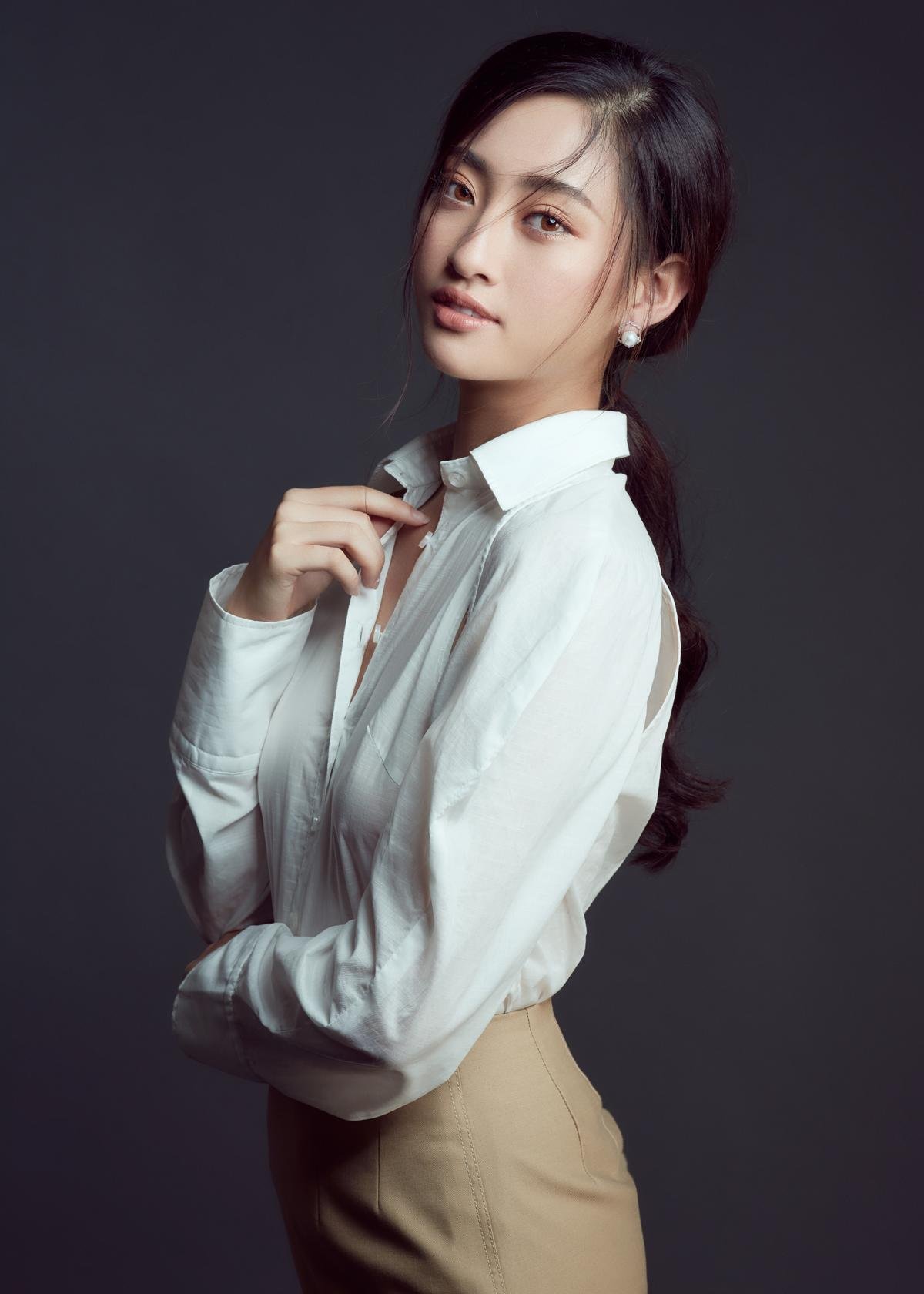 Lương Thùy Linh thể hiện đẳng cấp Miss World Vietnam 2019: Diện đồ basic vẫn 'thần thái' ngời ngời! Ảnh 8