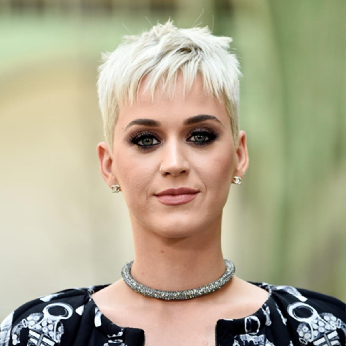 Rần rần thông tin Adele tái xuất, dân mạng lo 'sốt vó' cho Katy Perry Ảnh 3