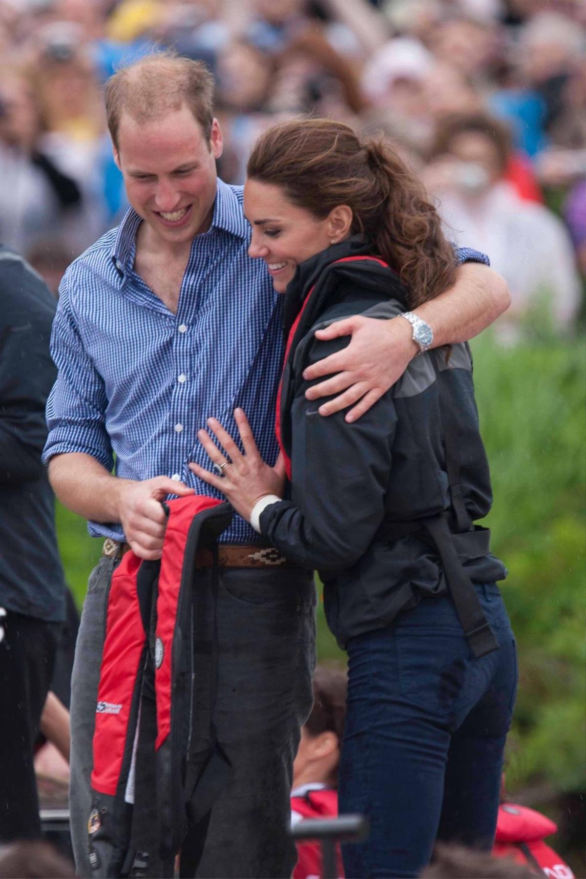 Hành trình từ thường dân đến công nương hoàng gia được triệu người yêu mến của Kate Middleton Ảnh 12