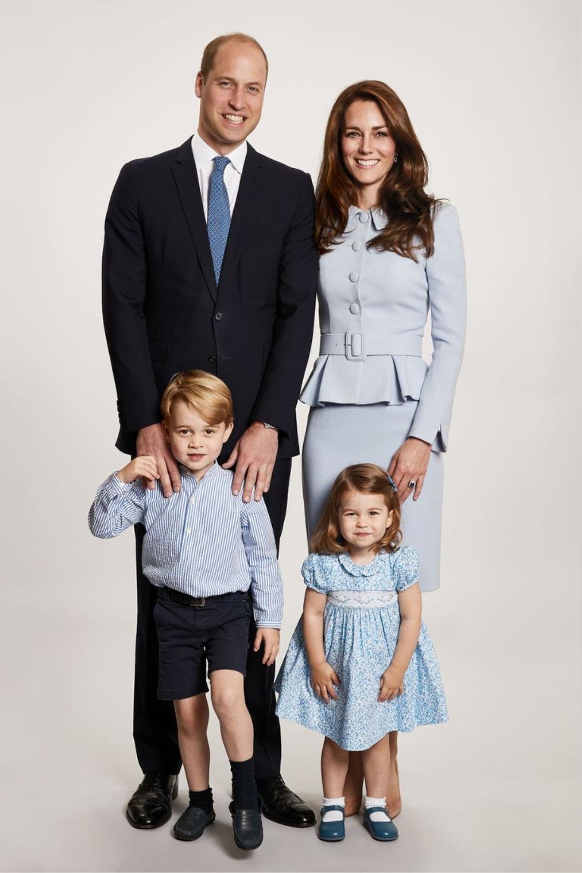 Hành trình từ thường dân đến công nương hoàng gia được triệu người yêu mến của Kate Middleton Ảnh 31