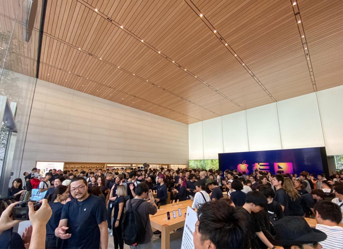 Độc và đẹp như Apple Store ở Nhật Bản, có hẳn một vườn tre phía sau Ảnh 7