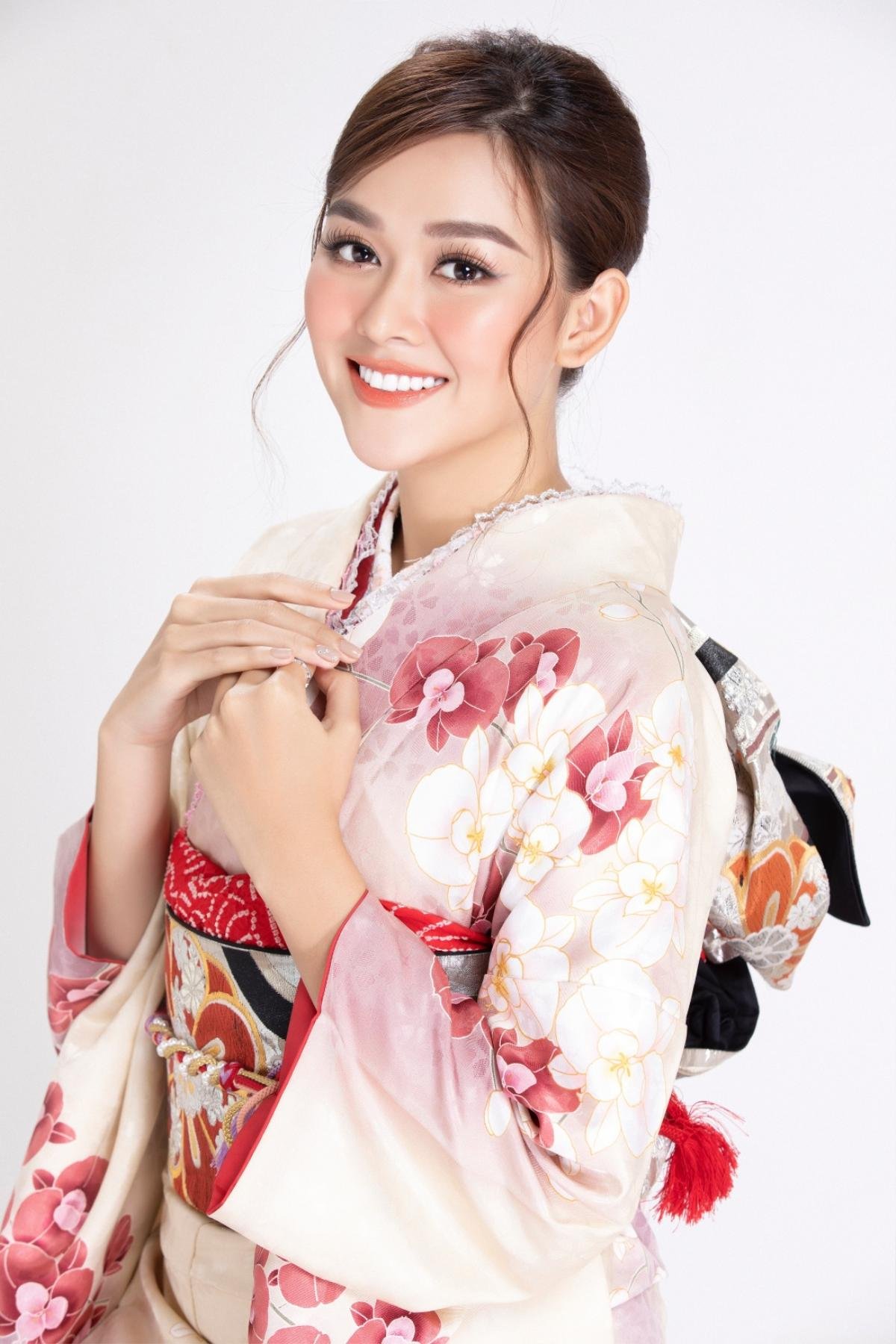 Tường San diện Kimono đẹp thanh thoát, gửi lời cầu nguyện đến Nhật Bản sau cơn bão lớn Ảnh 1