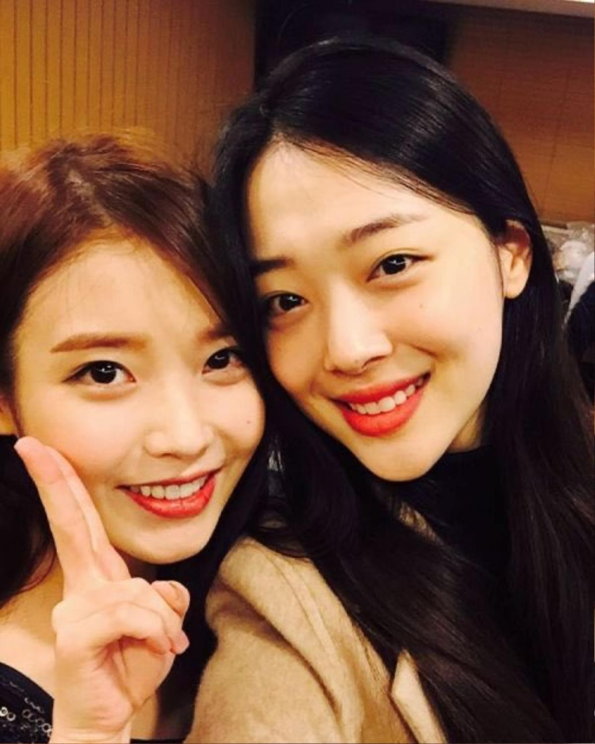 Anti-fan kéo nhau vào công kích Instagram IU sau sự ra đi của Sulli Ảnh 5