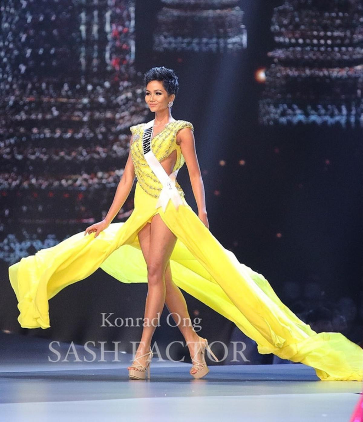 Hoàng Thùy đang 'ủ mưu' tái hiện cú xoay váy thượng thừa của H'Hen Niê trên sân khấu Miss Universe 2019 Ảnh 5