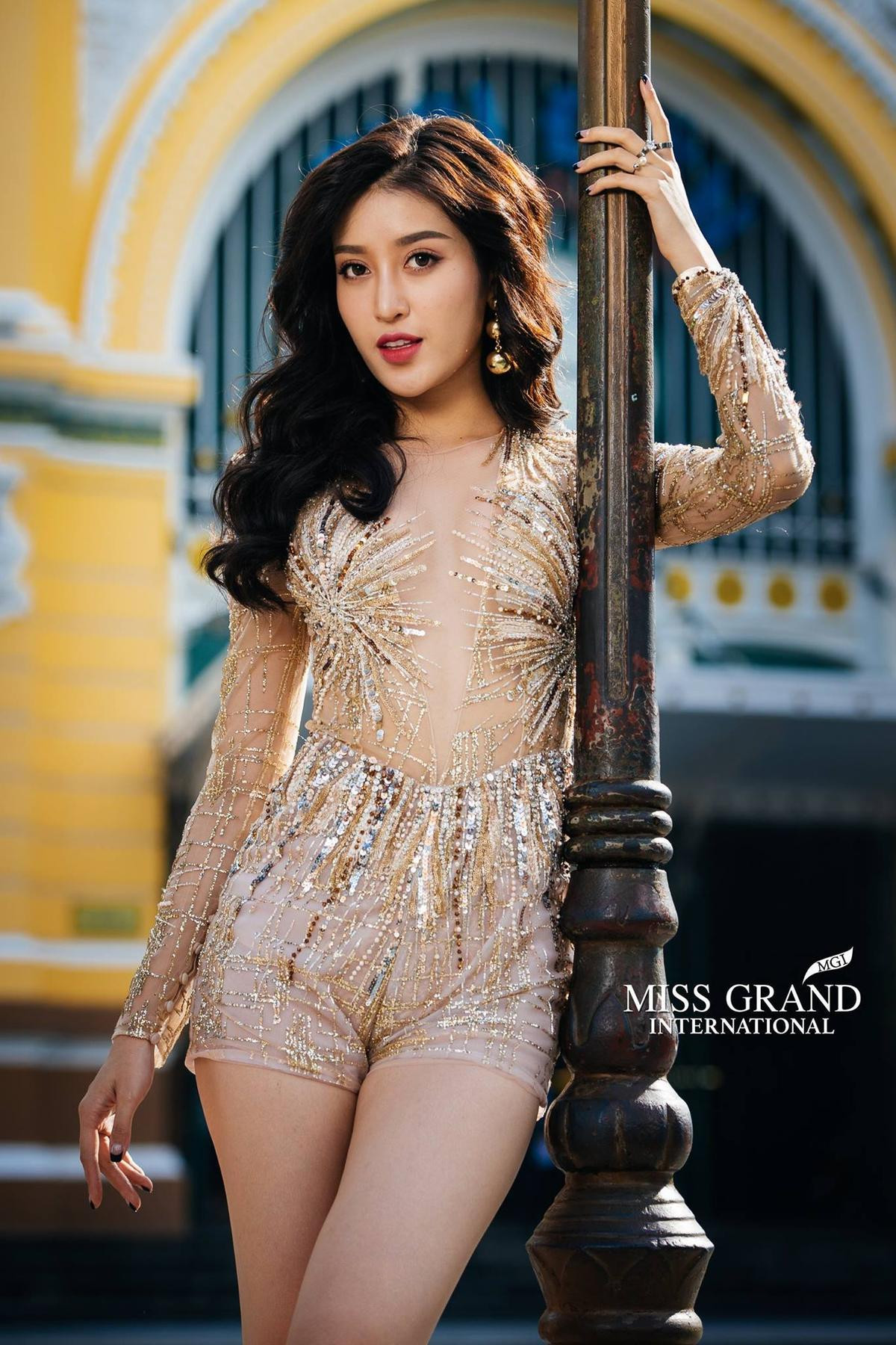 Bộ ảnh Vote hằng năm của Miss Grand Int': Kiều Loan 'sắc lẹm' có tiến xa hơn đàn chị Huyền My, Phương Nga? Ảnh 1