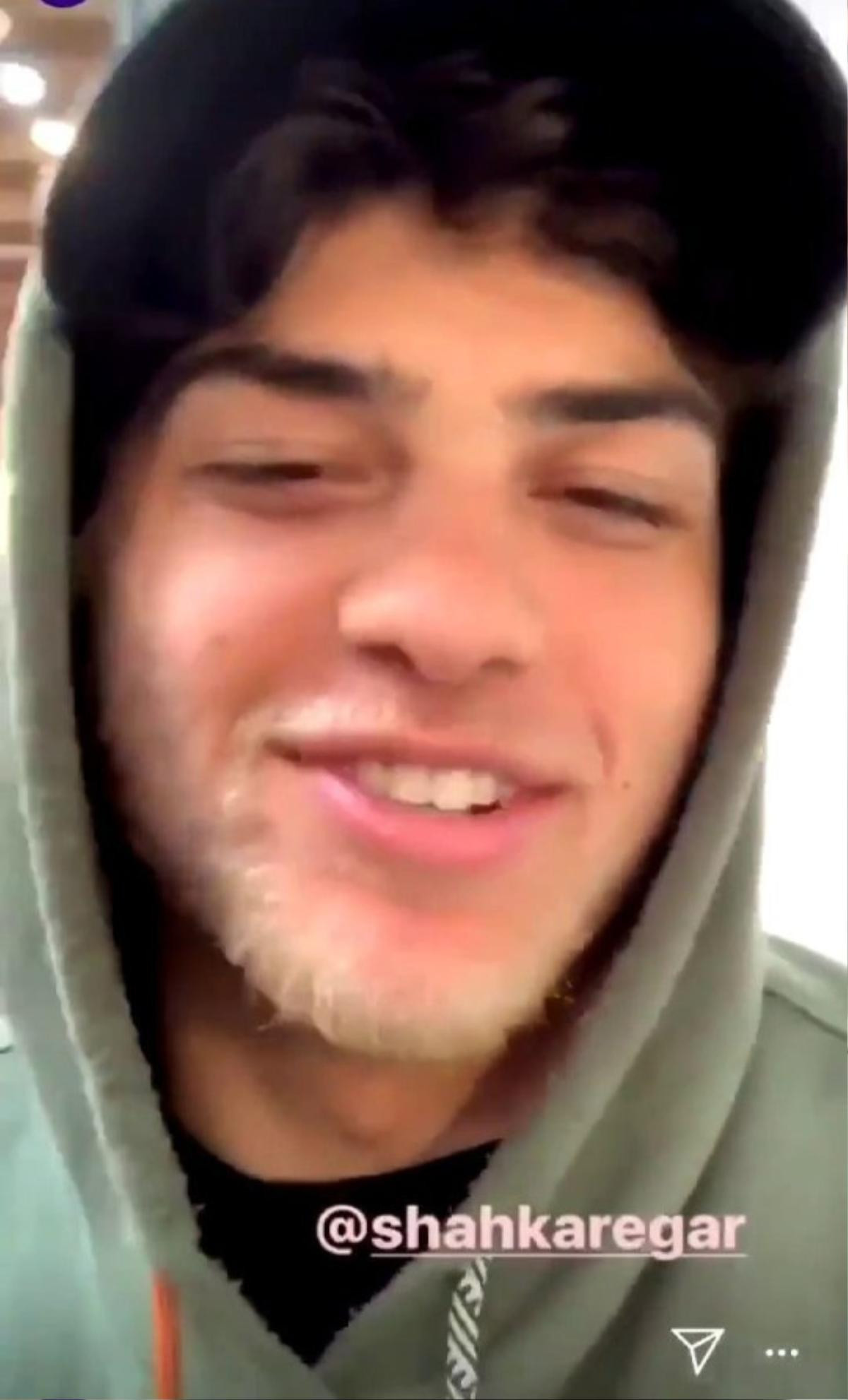 Noah Centineo dọa fan phát hoảng vì quả đầu đinh cực chất trên Instagram Ảnh 3