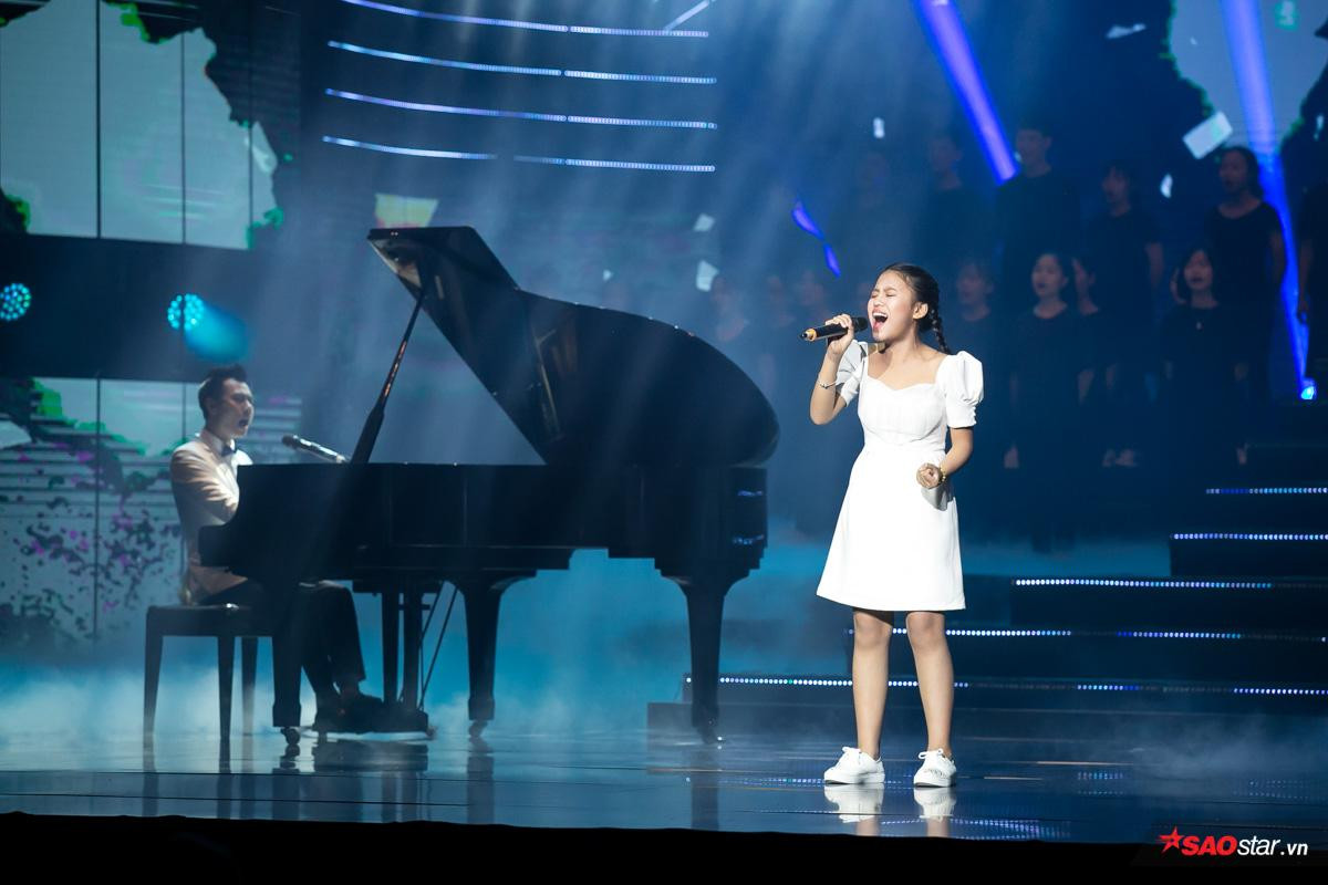 HLV Dương Khắc Linh - Phạm Quỳnh Anh - Dương Cầm cùng dàn thí sinh 'The Voice Kids 2019' hội ngộ trên sân khấu đêm nhạc ý nghĩa tại Hà Thành Ảnh 5