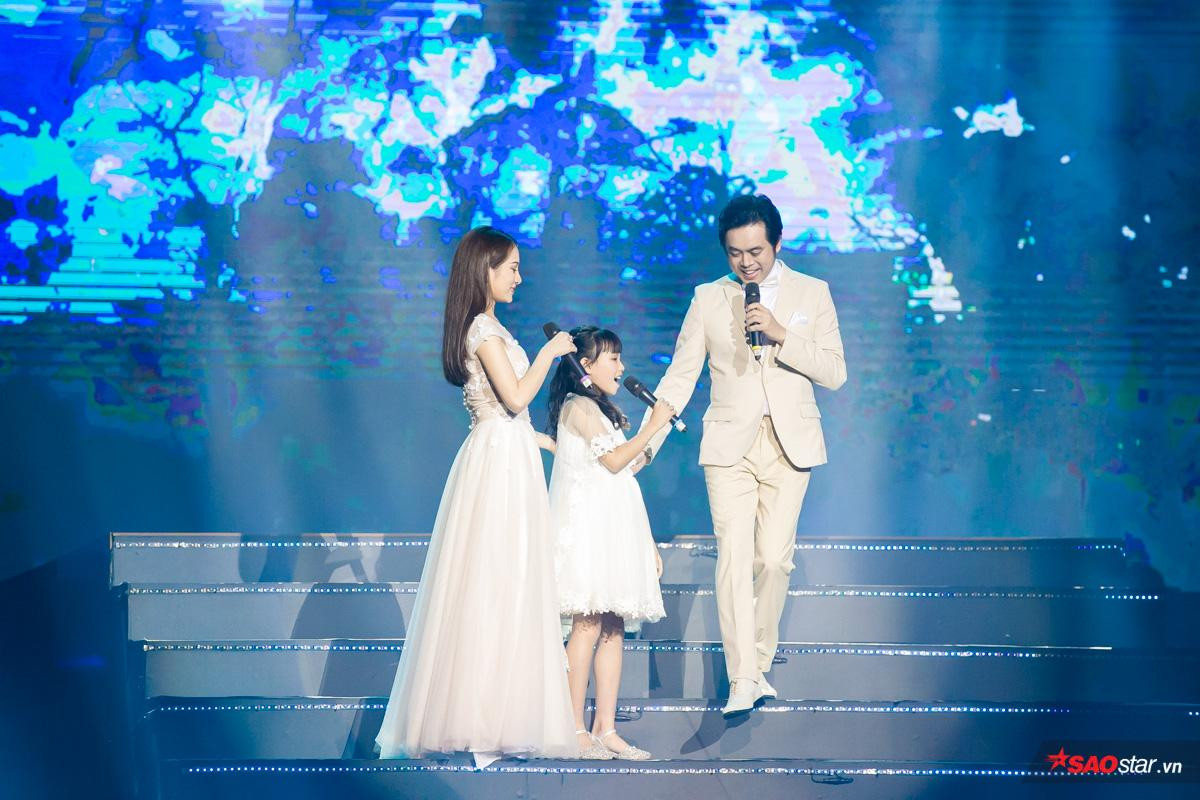 HLV Dương Khắc Linh - Phạm Quỳnh Anh - Dương Cầm cùng dàn thí sinh 'The Voice Kids 2019' hội ngộ trên sân khấu đêm nhạc ý nghĩa tại Hà Thành Ảnh 8