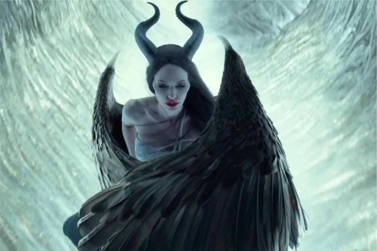 'Maleficent 2': Tiên Hắc Ám Angelina Jolie trở lại trong cuộc đại chiến thông gia Ảnh 4