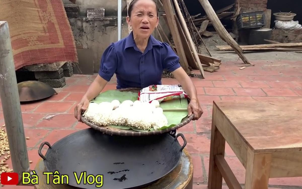 Bà Tân Vlog