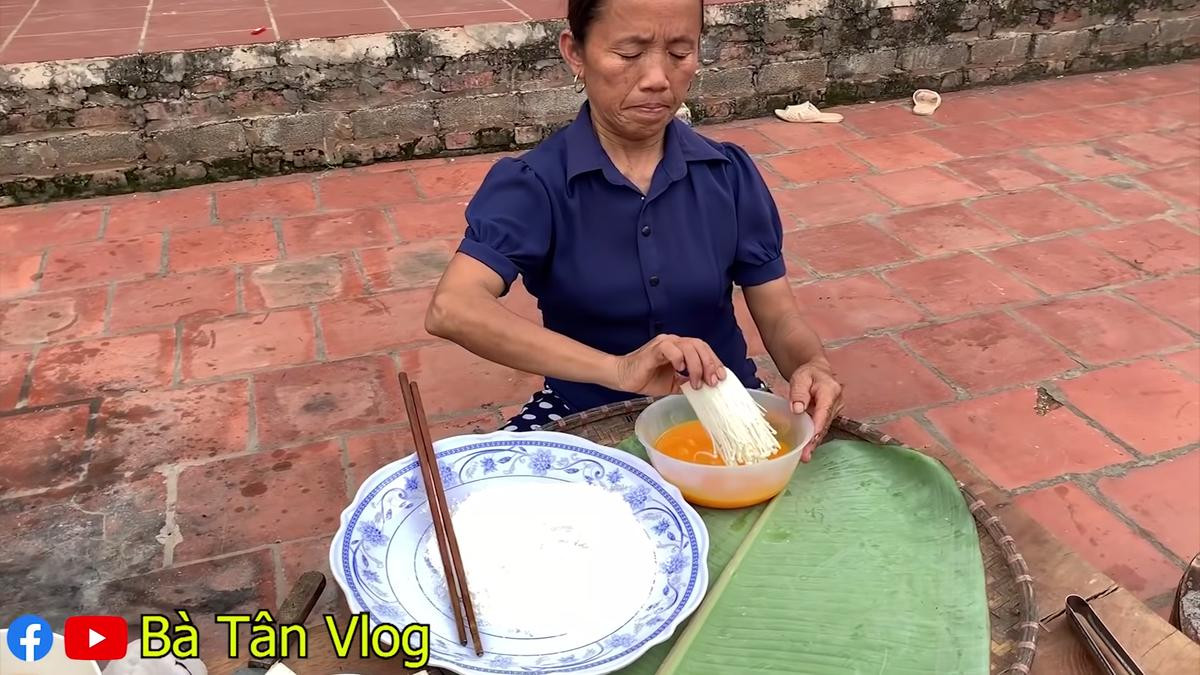 Bà Tân Vlog