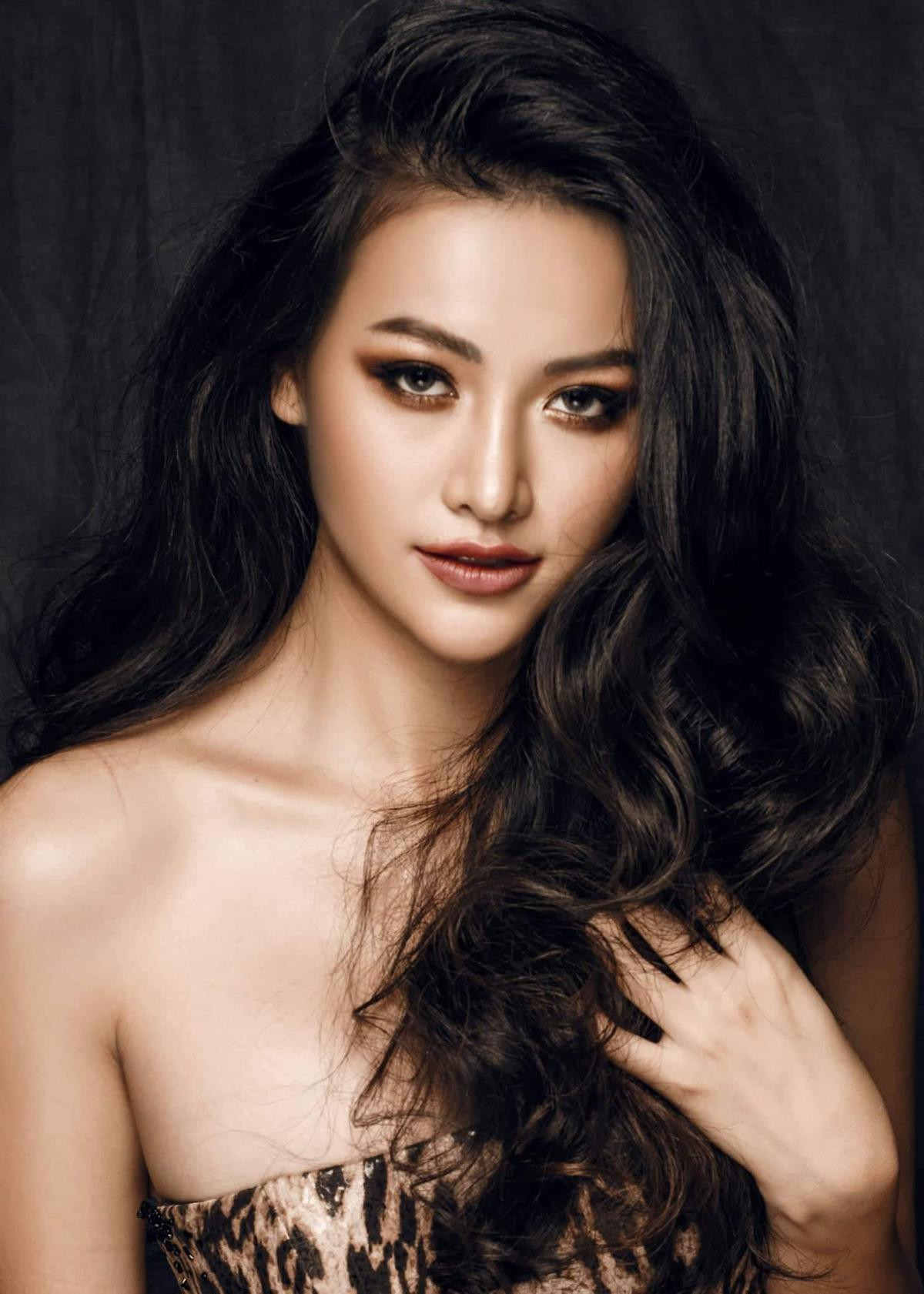 Phương Khánh đẹp mê hoặc, khoe thần thái 'nữ hoàng' trước khi kết thúc nhiệm kỳ Miss Earth Ảnh 1